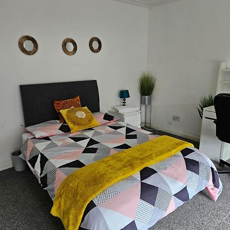 Double Room Close To Headingley Stadium Leeds  Luaran gambar